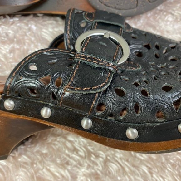 NAYA Hyacinth Clog Laser Cut Leather Wooden Heel, EUC, size 8 W‎ - Picture 5 of 10